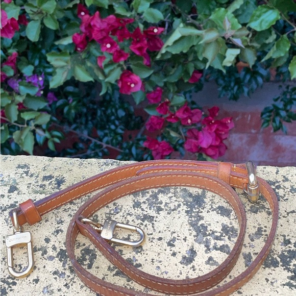 Louis Vuitton Brown Leather Belt - Picture 1 of 7